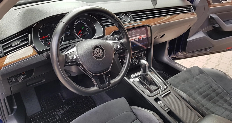 Volkswagen Passat cena 79900 przebieg: 148000, rok produkcji 2018 z Strzegom małe 742